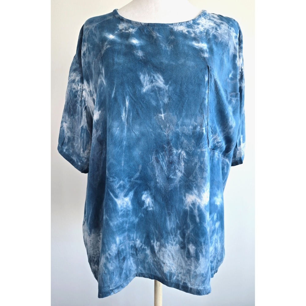 Handmade Tie Dye Tshirt Blue White Cloud-like Front Pocket Boxy 80s Sheer Cotton
